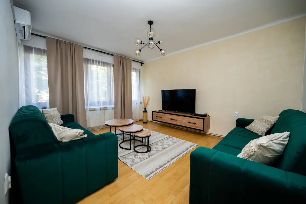 Grbavica One-Bedroom Apartment with Balcony