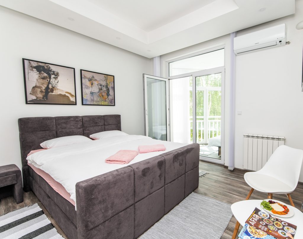 City Center - One-Bedroom Apartment