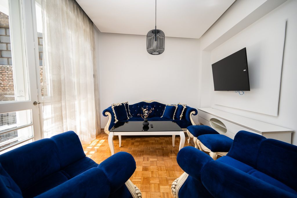 City Center - Three-Bedroom Luxury Apartment