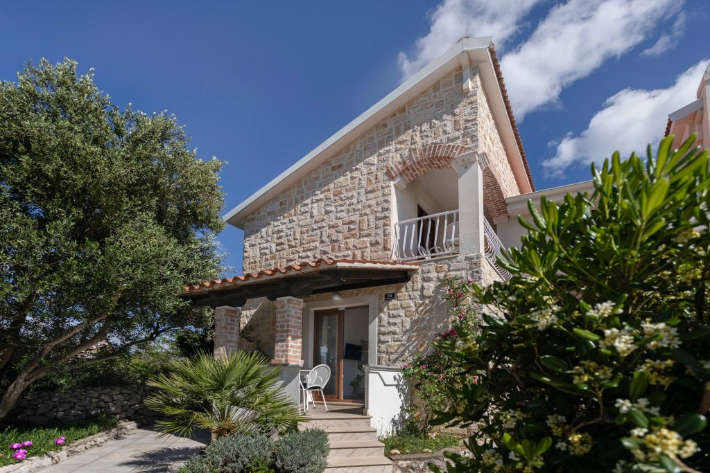 Poolside Stone One-Bedroom Residence - Zrce Beach